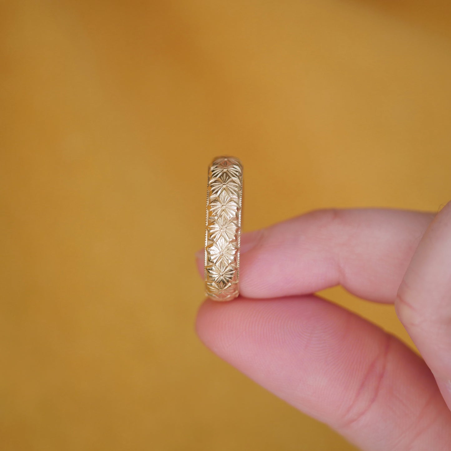 5mm Wide Deco Floral Band