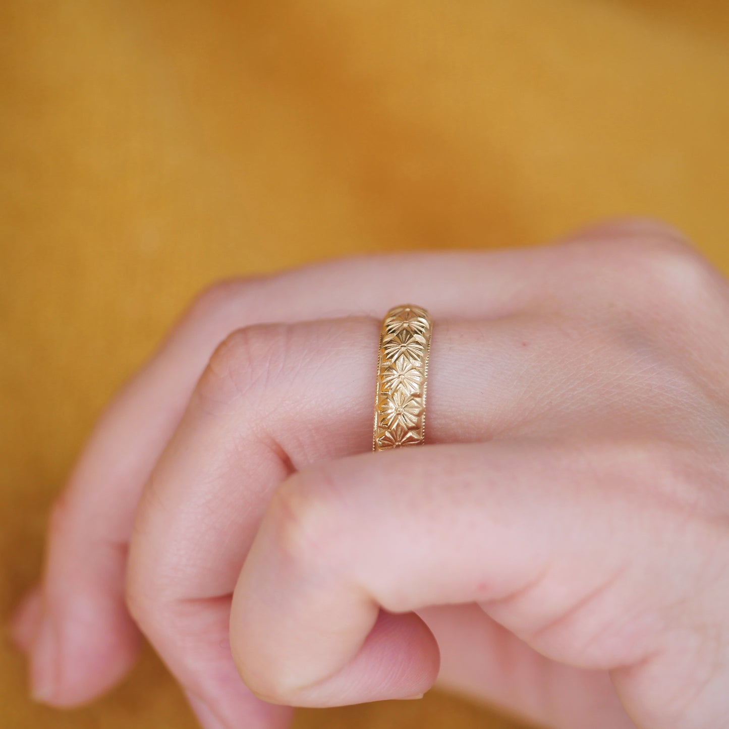 5mm Wide Deco Floral Band