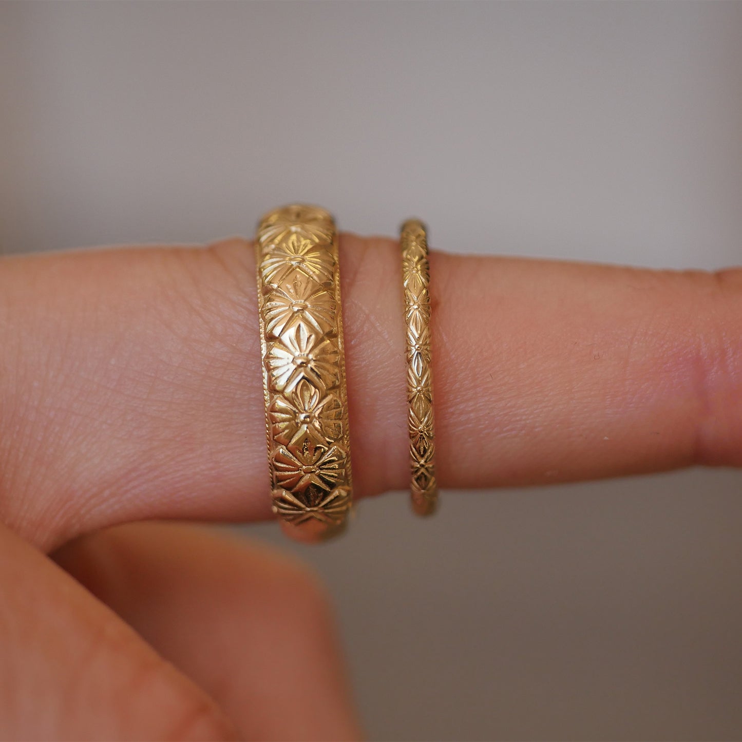 5mm Wide Deco Floral Band