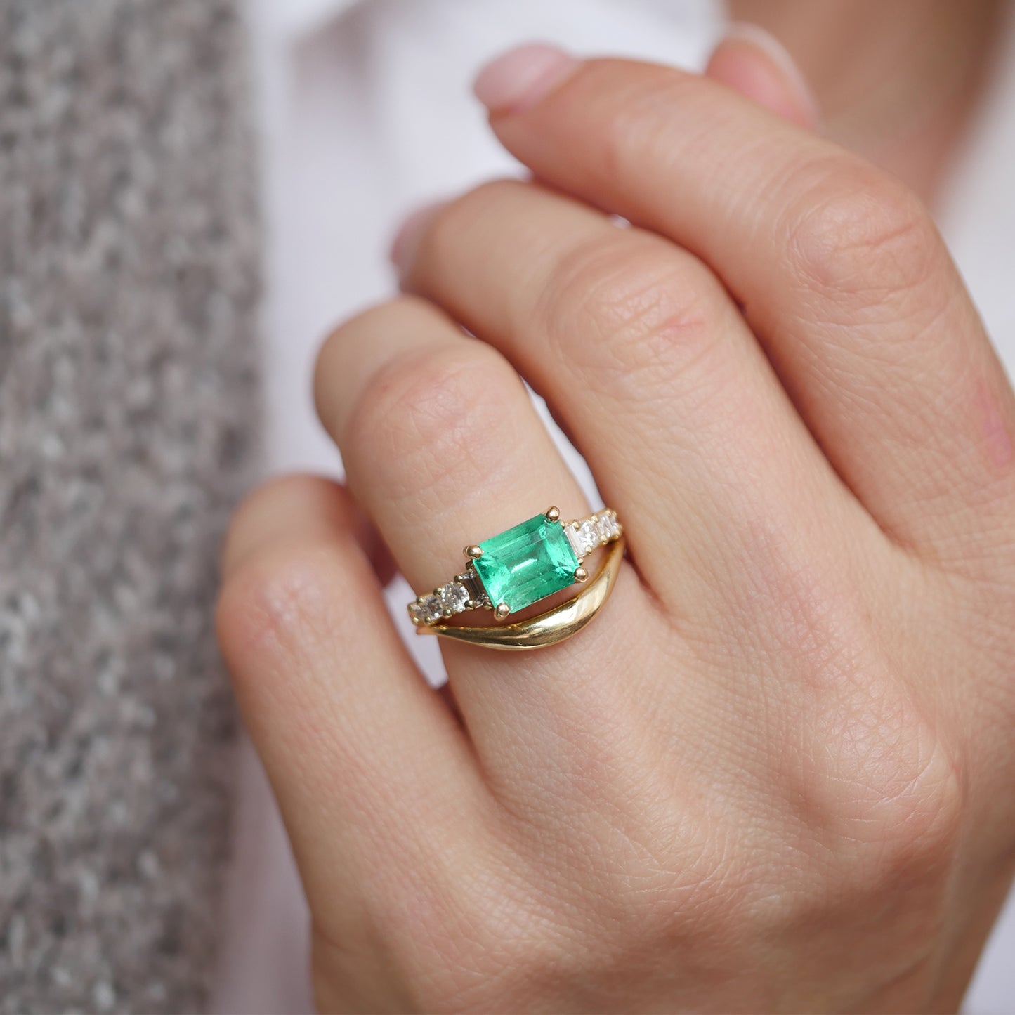 Colombian Emerald Nouveau Ring