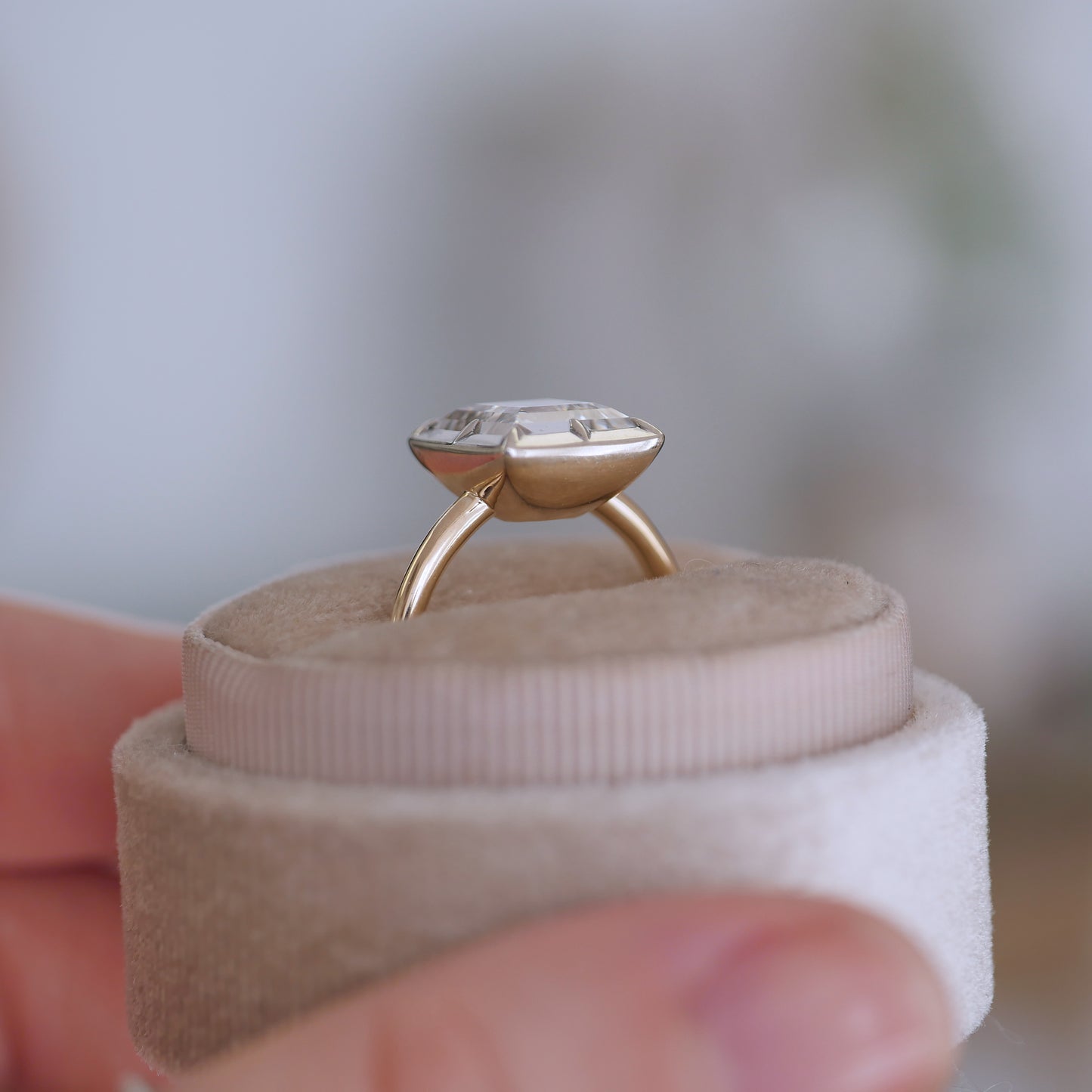 Carre Cut Colette Solitaire