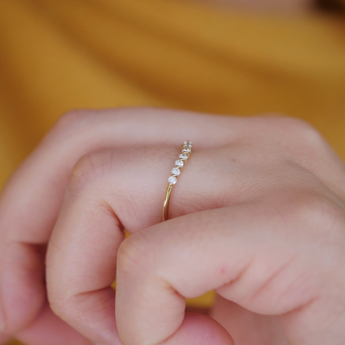 Floating Diamond Contour Band