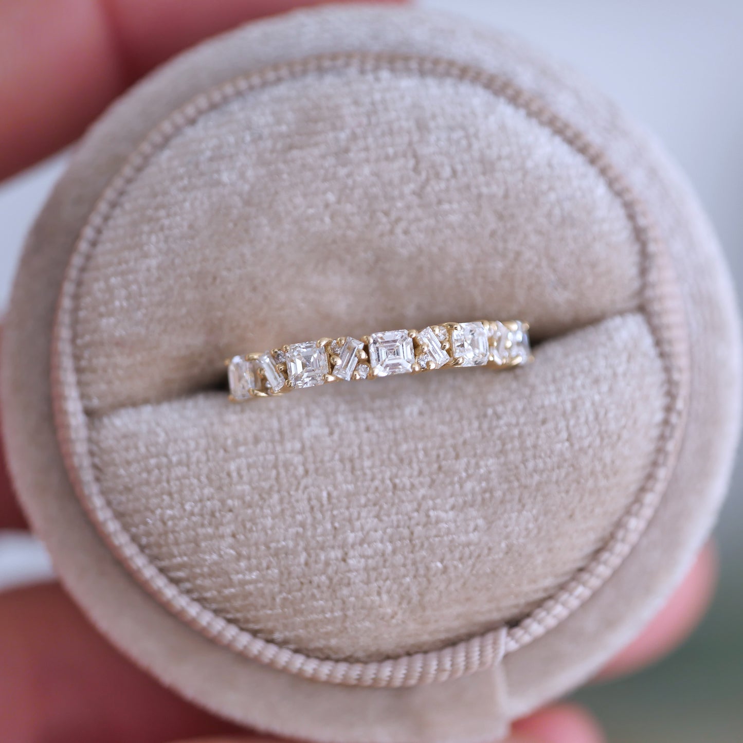 Asscher Cut Diamond Mosaic Confetti Band