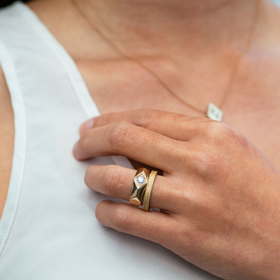 Wheat Pattern Engraved Wedding Ring