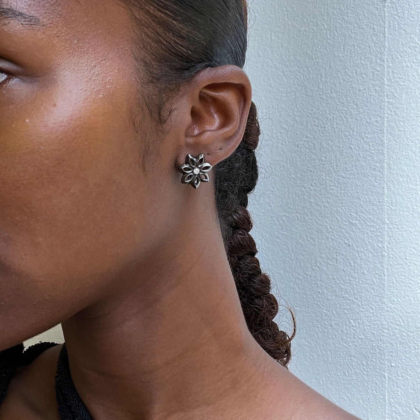 Black Rhodium Diamond Flower Earrings