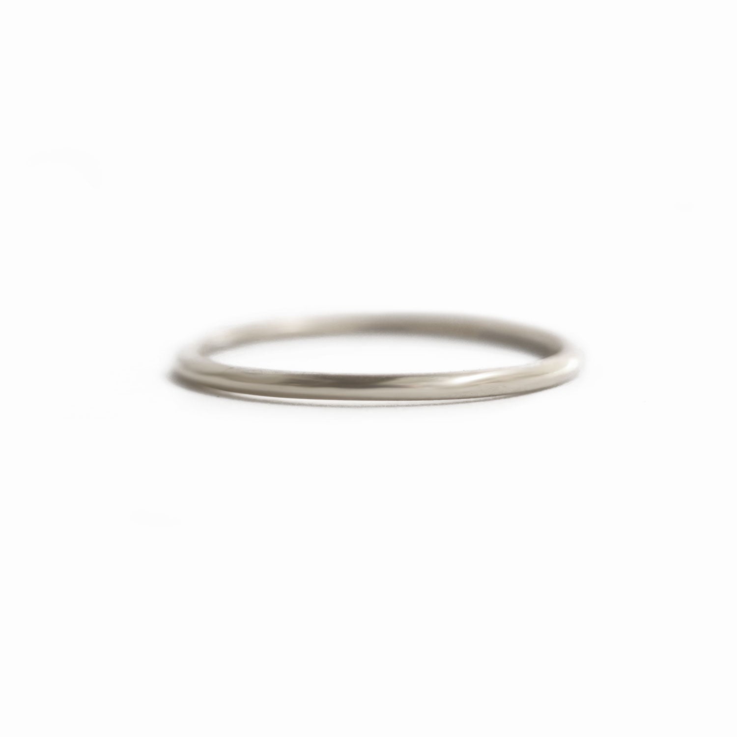 1.5mm Half Round Band Ring (Platinum)